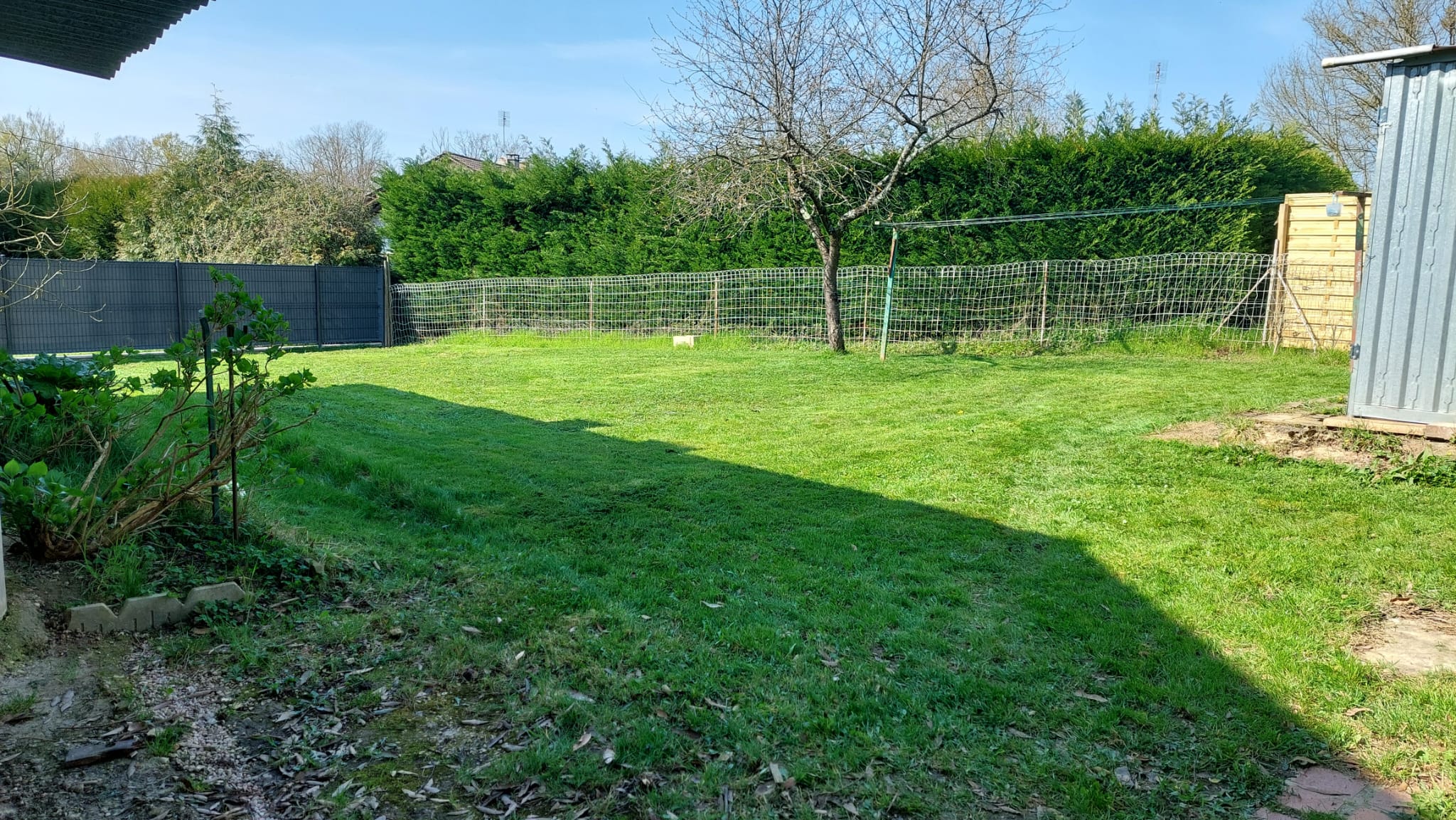 Gite des pommiers montret 71440 jardin